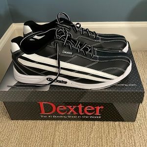 Men’s 11.5 bowling shoe. Worn twice.